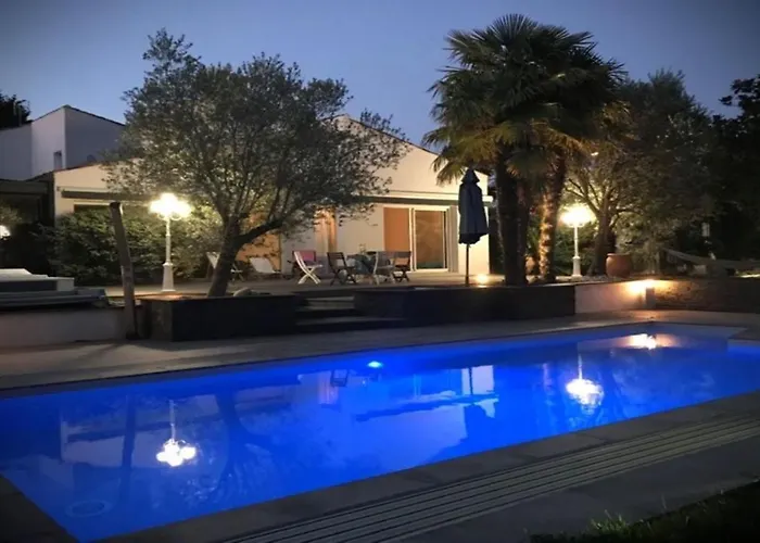 Adorable Avec Balnéo Et Piscine Villa *